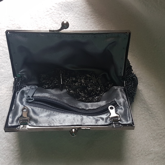 Clutch - Picture 3 of 4